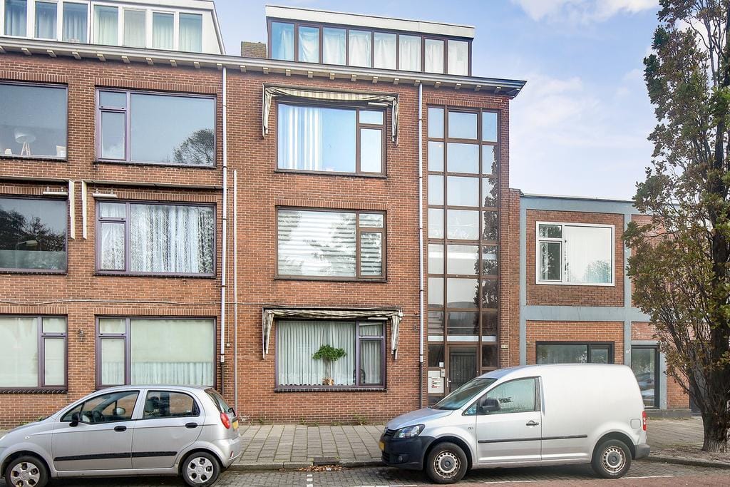 https://verkoopmakelaarbas.nl/wp-content/uploads/2025/03/160990527.jpg