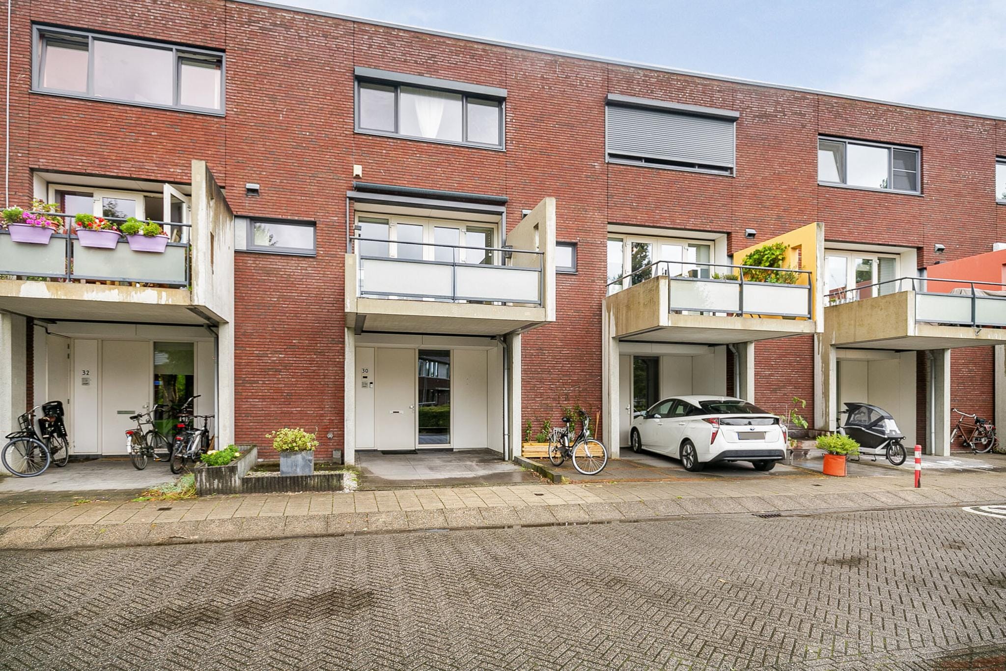 https://verkoopmakelaarbas.nl/wp-content/uploads/2025/03/200197397.jpg