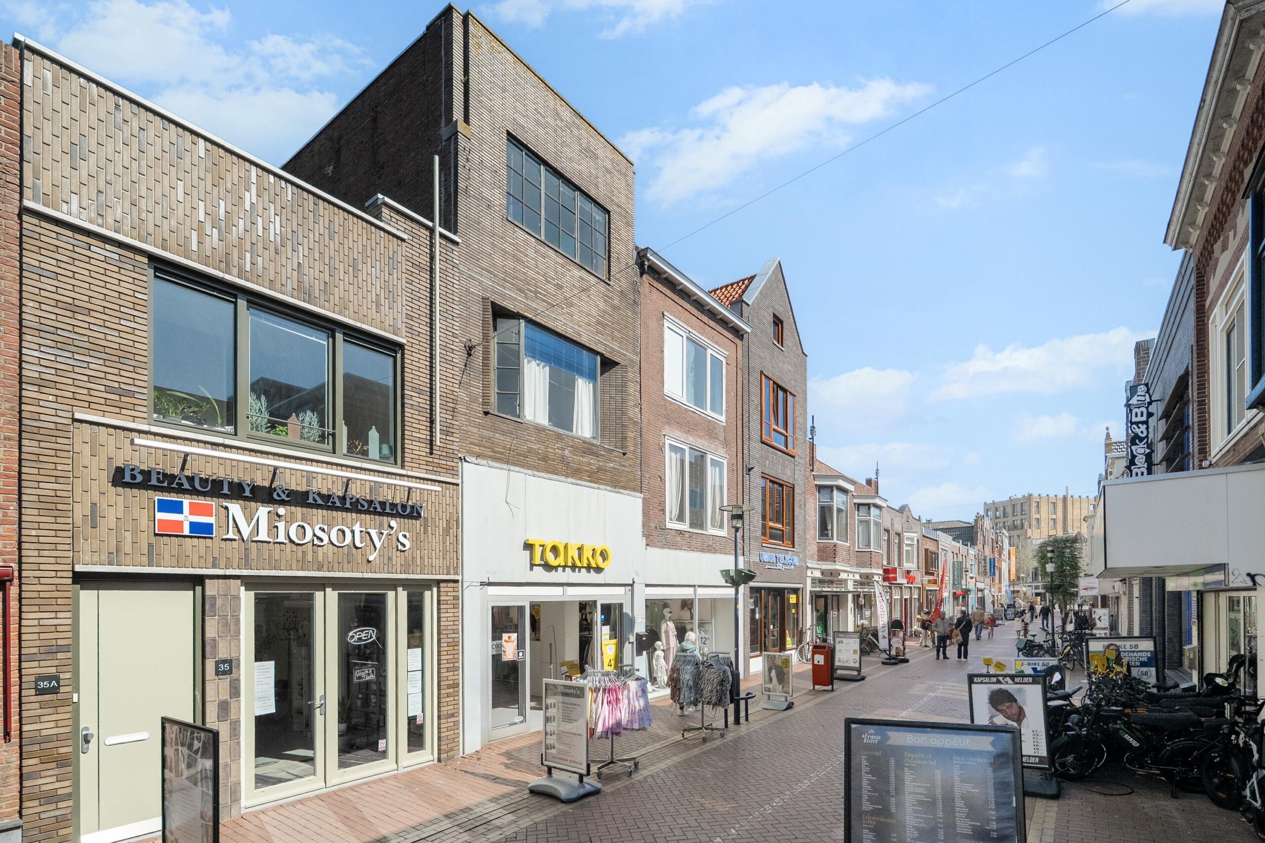 https://verkoopmakelaarbas.nl/wp-content/uploads/2026/05/274560090-1-scaled.jpg