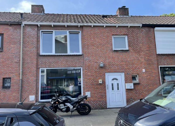 https://verkoopmakelaarbas.nl/wp-content/uploads/2026/07/145301407.png