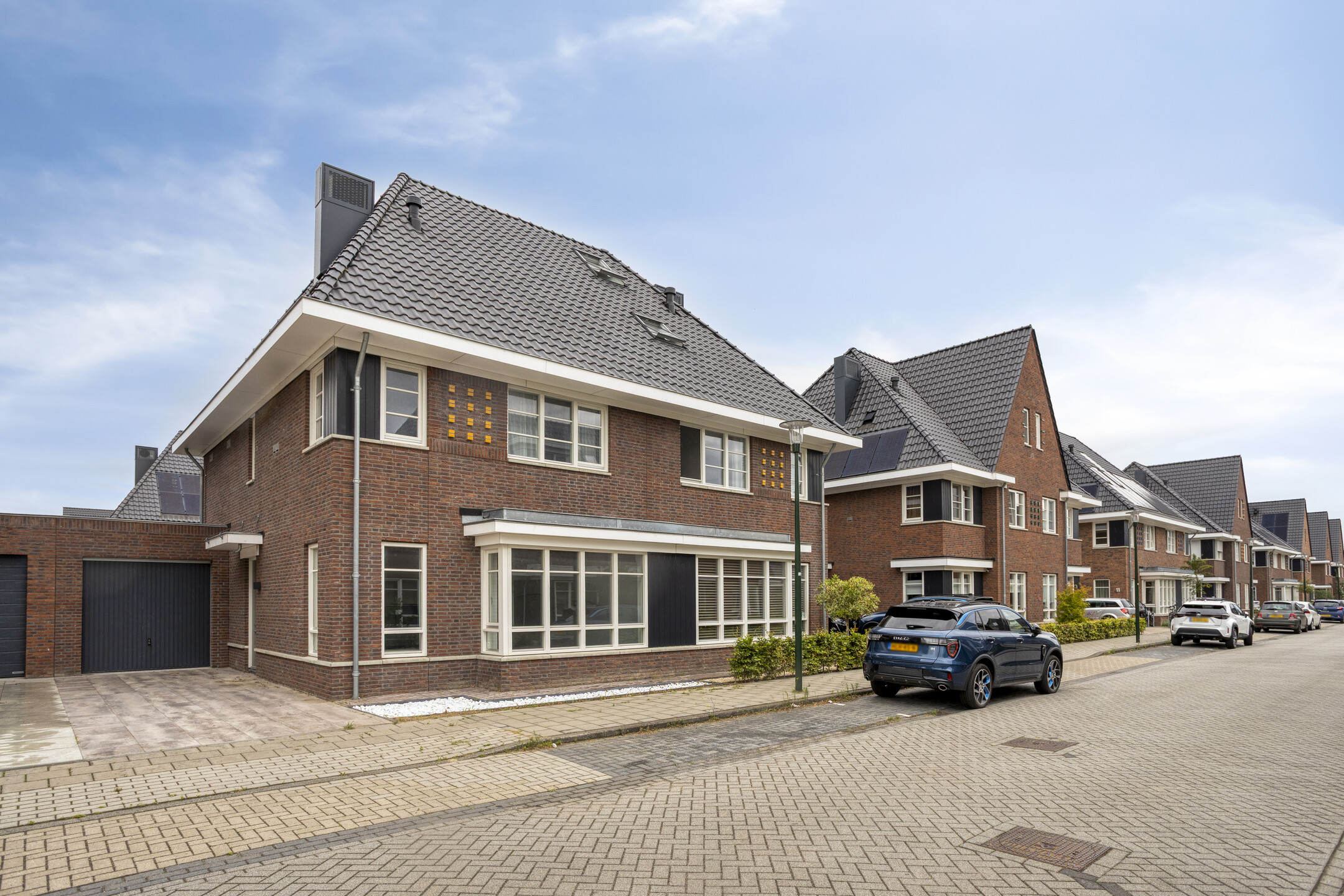 https://verkoopmakelaarbas.nl/wp-content/uploads/2026/07/240078394.jpg